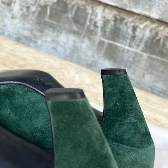 Petra Green Suede Medium Heels made in Florence Italy Vintage EUC - Picture 9 of 9
